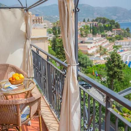 Tovimar * Taormina